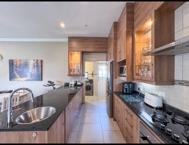 3 BEDROOM HOUSE FOR SALE IN MIDSTREAM MEADOWS